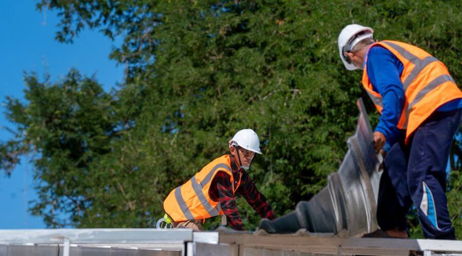 Roof maintenance in Artesian, SD